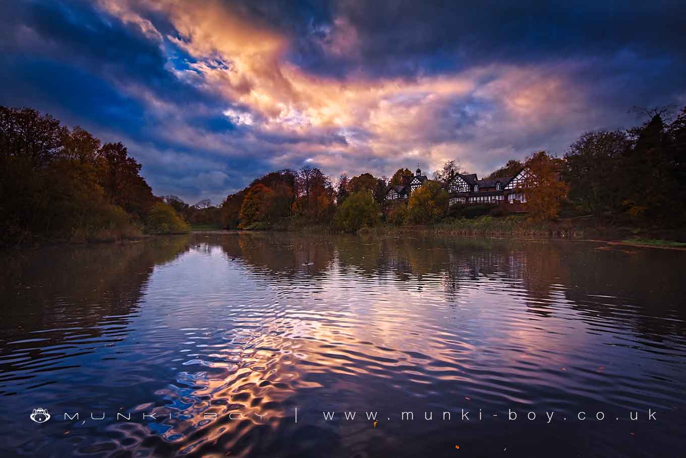 Lakes in Worsley